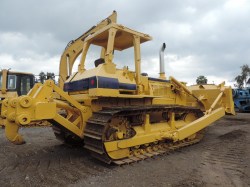 bulldozer-komatsu-D68E-1 serie1280-4